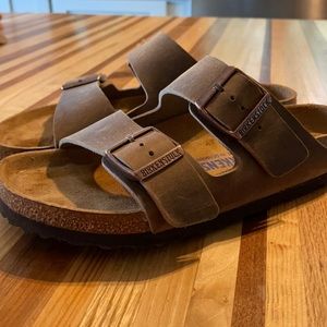 Like new Birkenstock!  Brown/camel